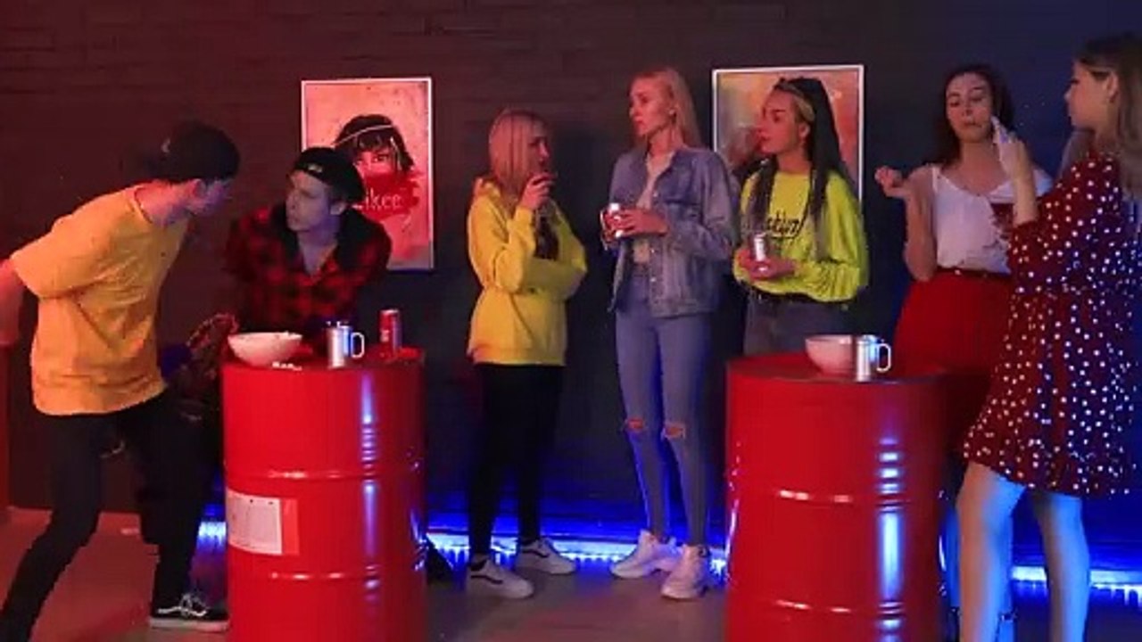 Intercambio de Cuerpos / ¡Chicas vs Chicos!