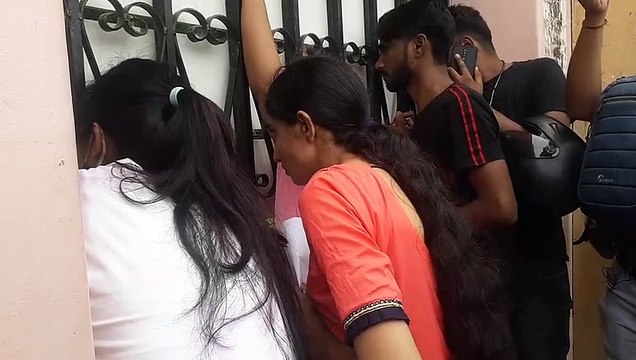 रीट परीक्षा: परीक्षा से डेढ घंटे पहले पहुंचने पर भी तीन युवतियों की अटकी परीक्षा