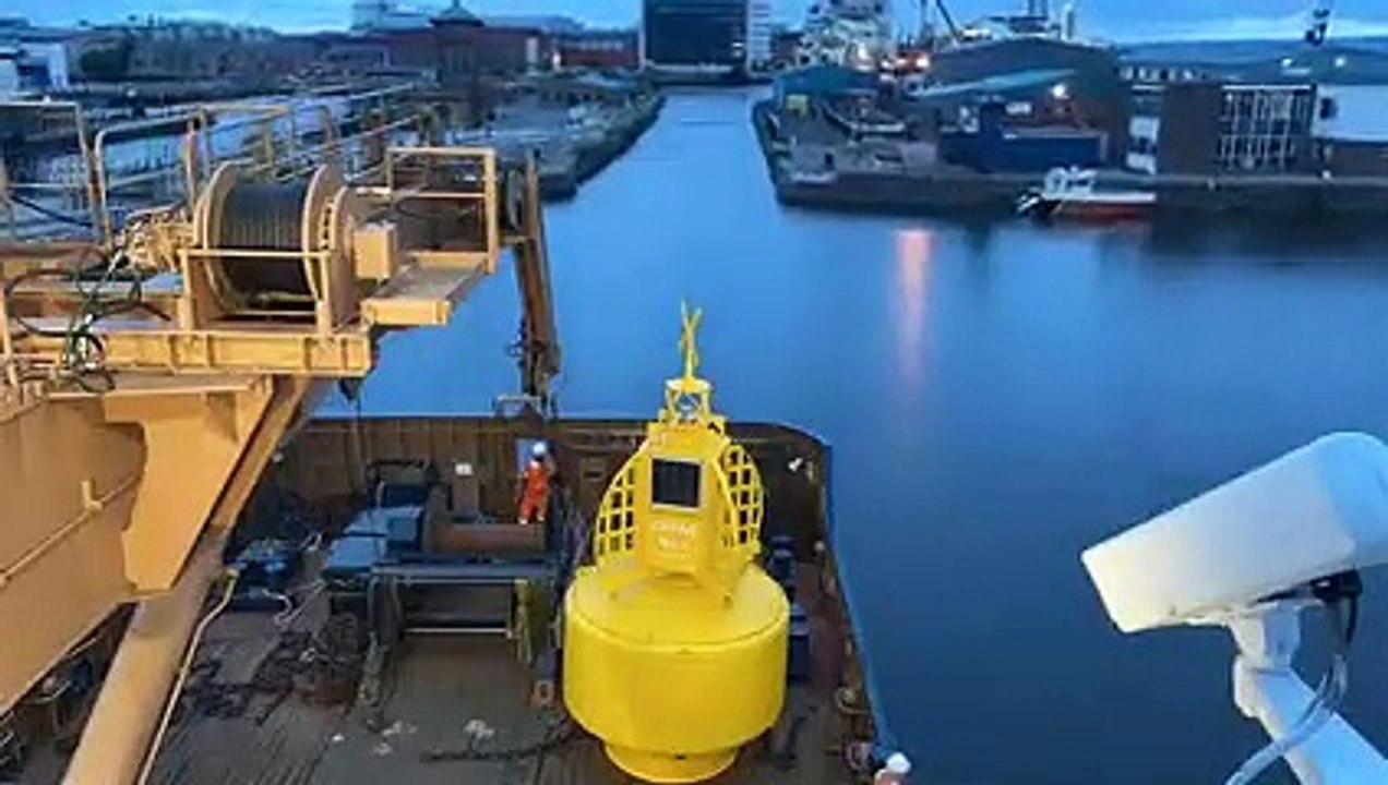 NLV Pole Star departs Forth Ports Leith