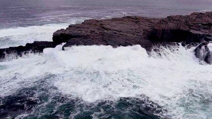 CUTEST LOVE MUSIC/KIZHAKKU KARAI TAMIL MOVIE TITLE BGM