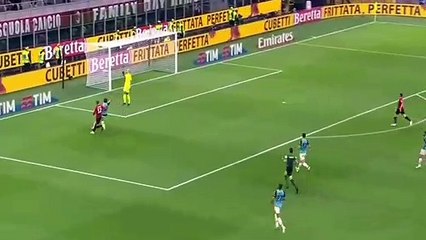 Cuplikan Pertandingan AC Milan vs Venezia ( 2-0 )