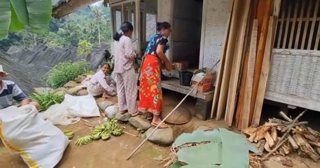 Kampung asri yang menolak listrik