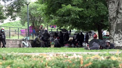 En Seine-Saint-Denis, la colère des habitants face au mur anti-toxicomanes
