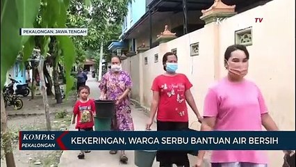 Bantuan Air Bersih Dari PMI Diserbu Warga