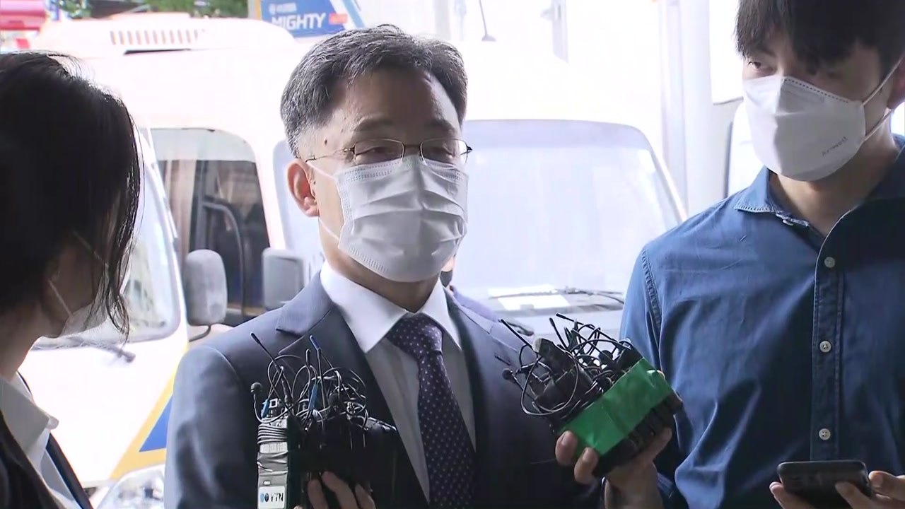 화천대유 대주주 김만배 "정치권 로비 없다...빌린 돈도 문제 없어" / YTN