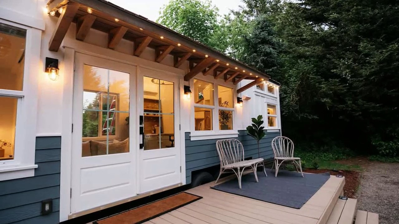 Tiny house tour  - Cozy Tiny House build