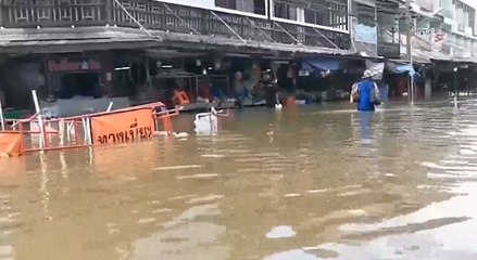 ชัยภูมิ ประกาศพื้นที่น้ำท่วม 14 อำเภอ คนนับหมื่นถูกตัดขาด