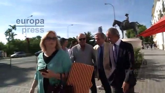 Mario Conde o el rejoneador Fermín Bohórquez no se pierden una tarde de toros en La Maestranza