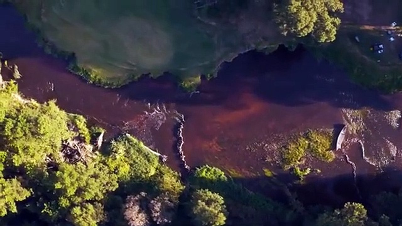 free cinematic Video Green Field and Sunset Mountain Scenery