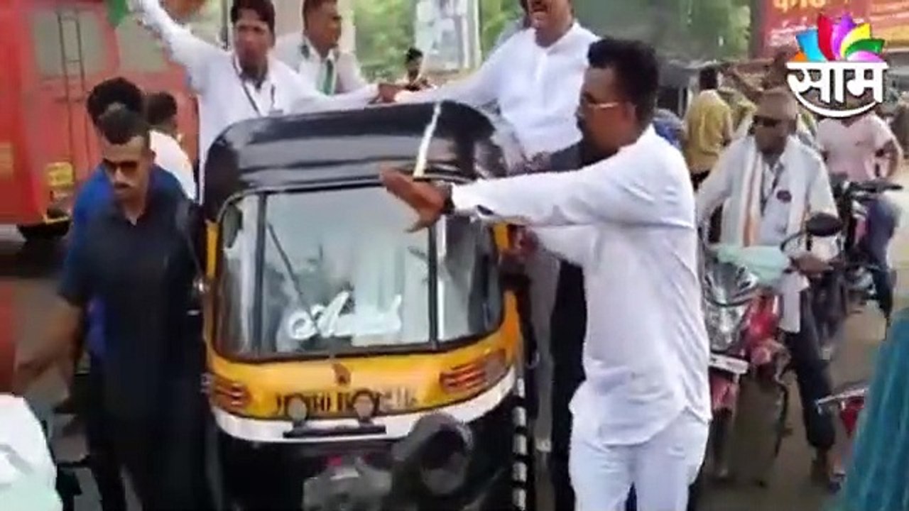 Nana Patole: नाना पटोले थेट रिक्षा चालवत रॅलीत सहभागी