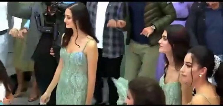 Düğünde Elektro Bağlama ile Ezel Dizi Müziği Çalan Müthiş Orkestra ve Halay Çeken Gurbetçiler