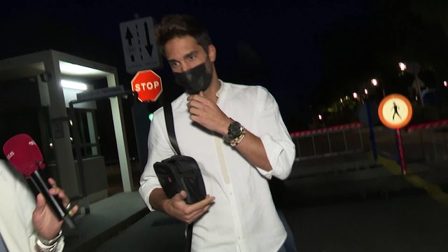 Así reacciona Santi Burgoa al ver cómo Alba Carrillo ya grita a viva voz que está soltera