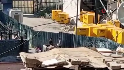 Şoke eden görüntü! Şehrin göbeğinde zehir kuyruğu