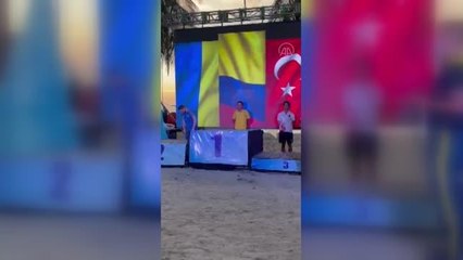 Milli sporcu Derin Toparlak'tan bu kez dünya üçüncülüğü