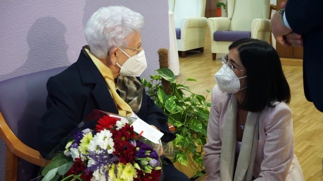 Araceli Hidalgo recibe la tercera dosis de la vacuna y pide respeto a la pandemia