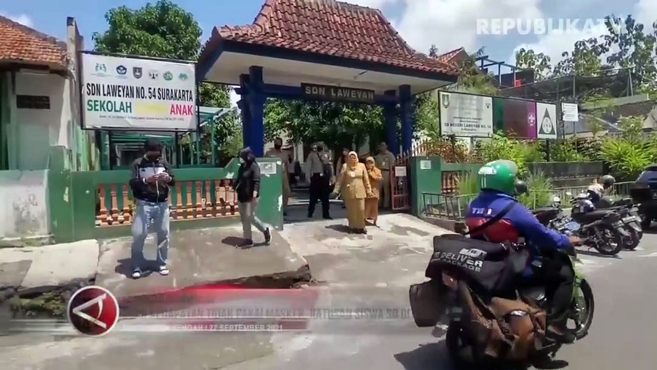 Guru tak Pakai Masker, Ratusan Siswa Jalani Tes...