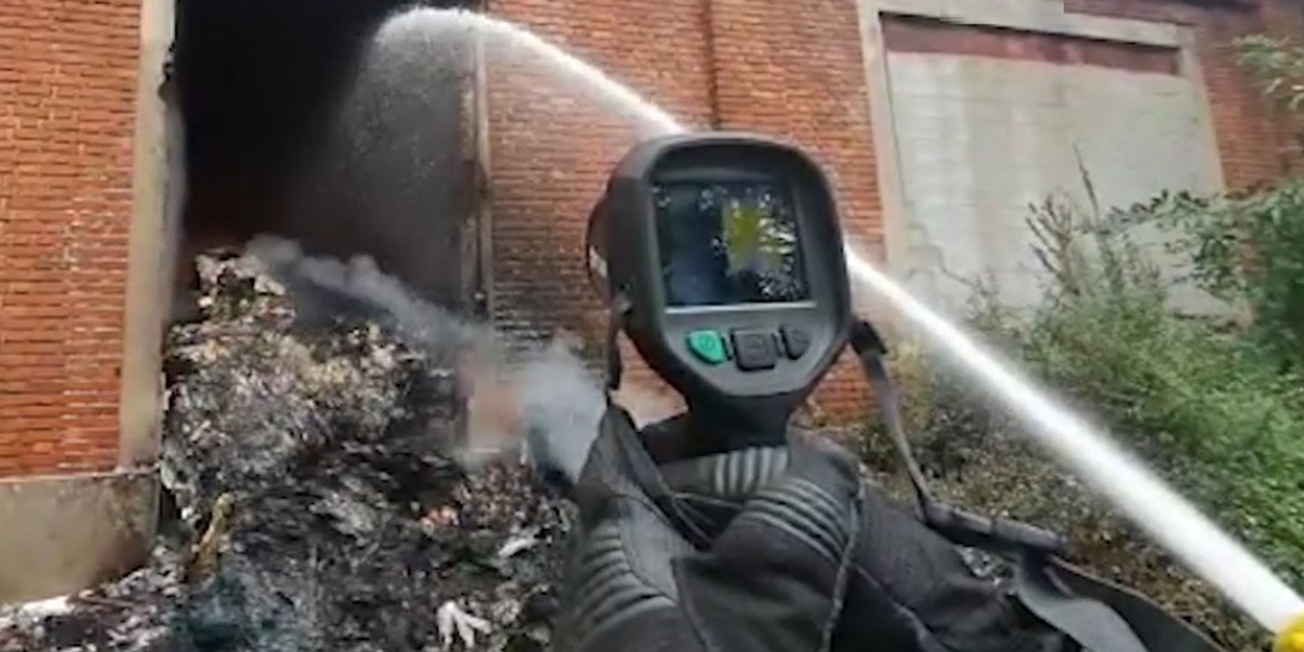Varedo (MB) - Incendio nello stabilimento ex Snia: bruciano 2mila tonnellate di rifiuti (27.09.21)