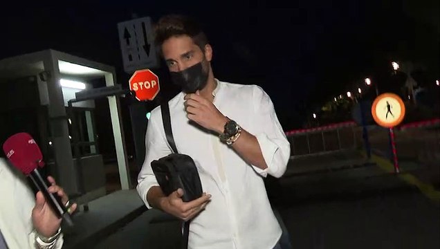 Santi Burgoa se manifiesta tras los rumores de ruptura con Alba Carillo.EP