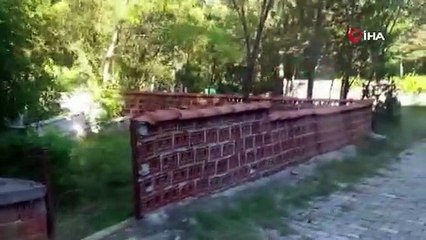 Mezarlıkların demir korkulukları çalındı