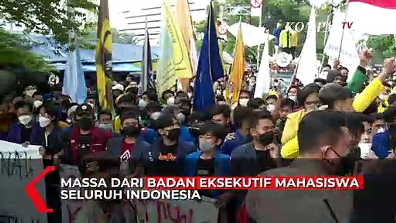 Ricuh! Mahasiswa dan Polisi Dorong-Dorongan Demo di KPK