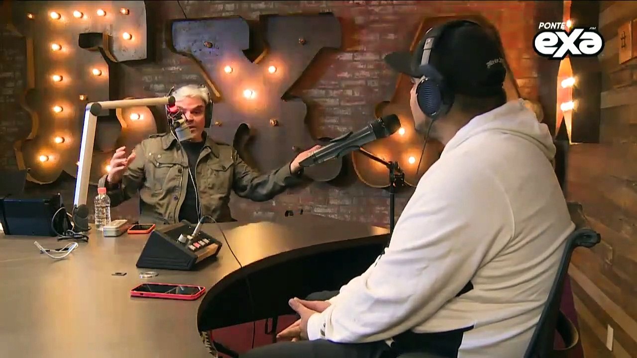 ¡En vivo con @Aczino desde la cabina de #JessieEnExa!  (551)
