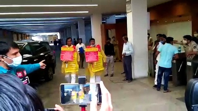 Gujarat vidhan sabha: कोरोना से जान गंवाने वालों के परिजनों को मिले चार लाख रुपए का मुआवजा ....??