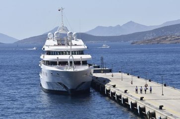 Bodrum'da süper lüks yat trafiği devam ediyor