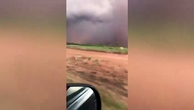 Tempestade de areia atinge cidades de SP e MG e assusta moradores
