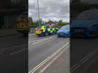 Police Chase Alleged Rolex Thieves Outside a School