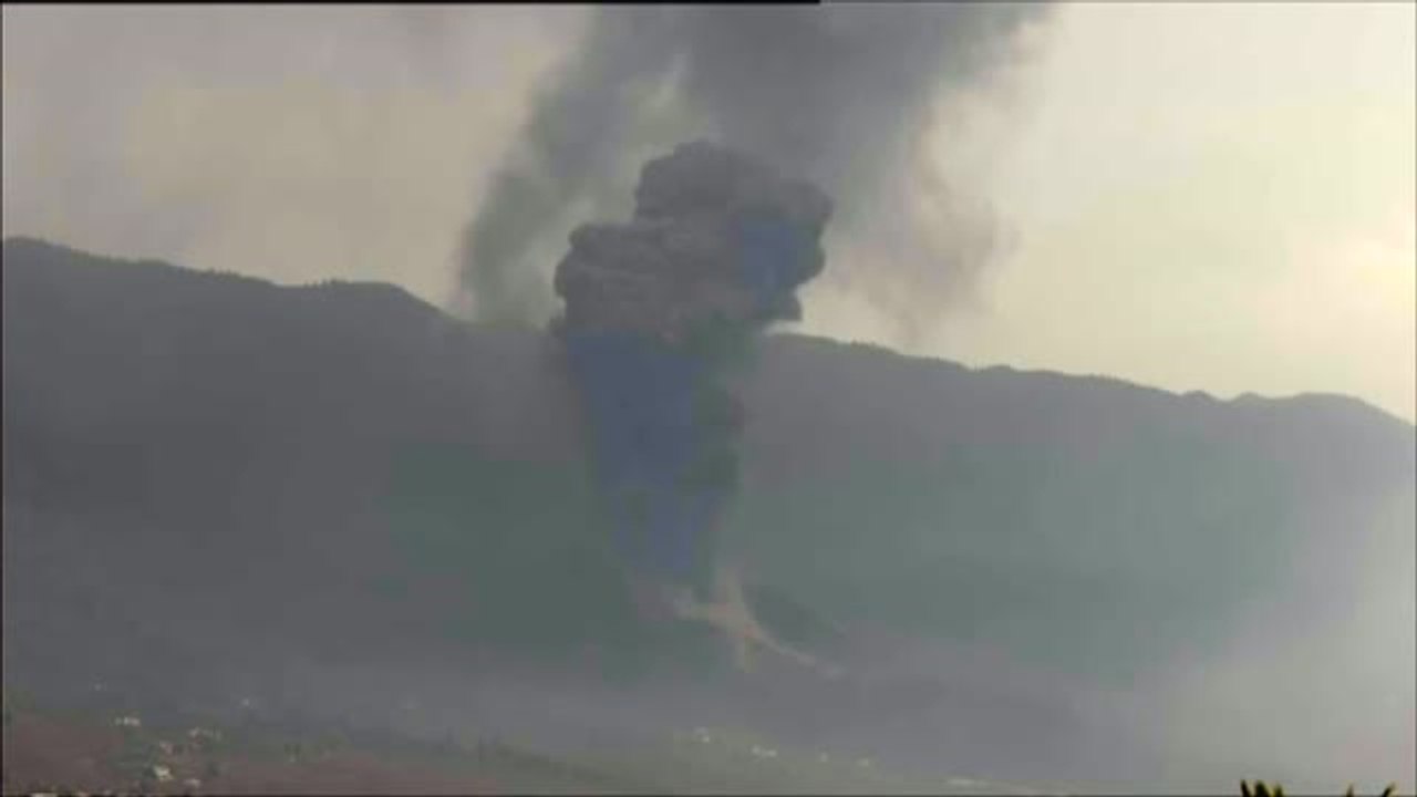 El volcán de Cumbre Vieja  vuelve a estallar
