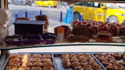 CHP'li Özkan, simitçiyle konuştuğu görüntüleri paylaştı: Sizin enflasyon rakamlarınız yalan, hayatın gerçeği sokakta