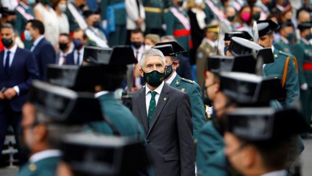 Marlaska sufre un brutal abucheo en los actos de la Guardia Civil y De Quinto le remata: “prevaricador, delincuente y mentiroso”