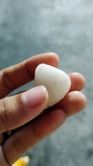 Unik! Jambu air berwarna putih