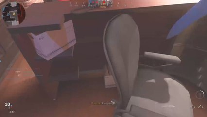 El arma más letal de Modern Warfare es... ¡Una silla!