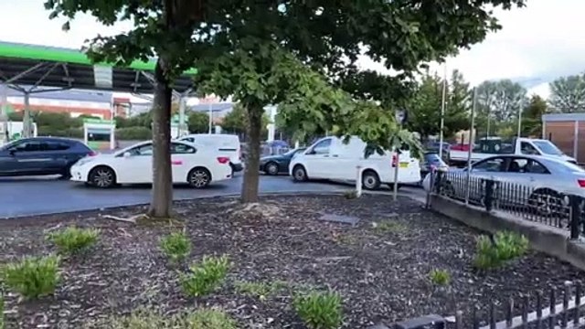 UK continues panic buying Petrol despite assurances there is no fuel shortage