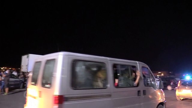 ITALIA | Desembarcan en Lampedusa 686 migrantes que viajaban hacinados en un pesquero