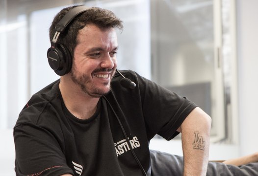 CS:GO: Eu venci! , diz Gaules após se recuperar de infecção do Covid-19