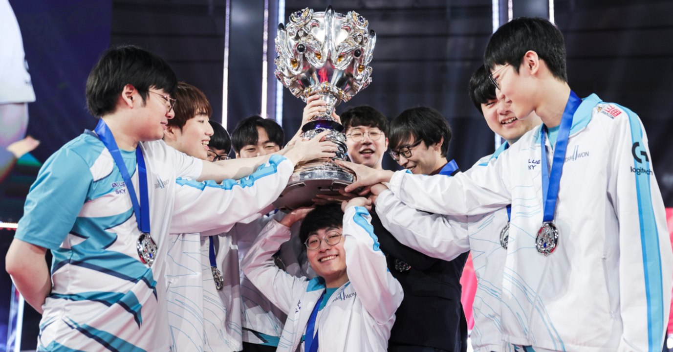 LoL: Artes das skins comemorativas da DAMWON no Mundial são reveladas