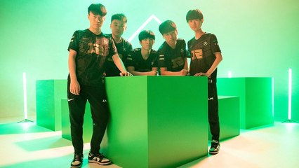 LoL: RNG responde Cloud9 com meme brasileiro e fãs caem na risada