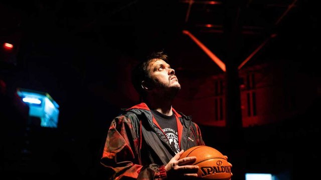 Gaules transmitirá jogos da NBA na Twitch em parceria com Budweiser