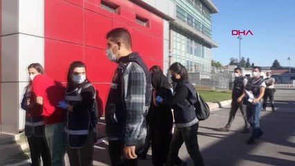 İLİŞKİ VAADİYLE 79 KİŞİ DOLANDIRDILAR