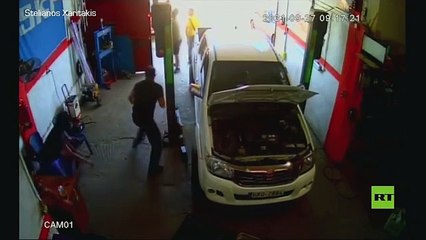 فيديو يرصد اللحظات الأولى لوقوع زلزال اليونان.. مشاهد صادمة