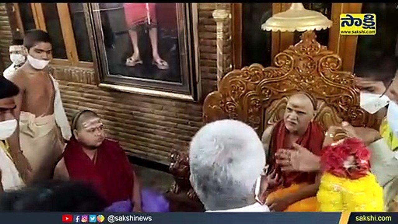స్వరూపానందేంద్ర స్వామికి విశ్వగురు పురస్కారం
