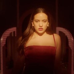 Rosalía y MAC Cosmetics presentan MAC Aute Couture