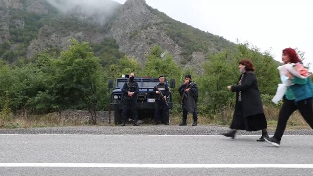 Las claves de la crisis de las matrículas que enfrenta a Kosovo y Serbia