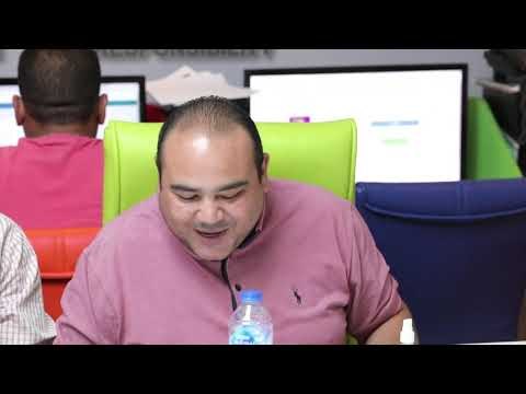 الفنان الشاب رامي عبد المقصود بيقلد النجم عبد الفتاح القصري في مشهد من فيلم سكر هانم