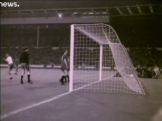 Умер легендарный бомбардир "Ливерпуля" Роджер Хант