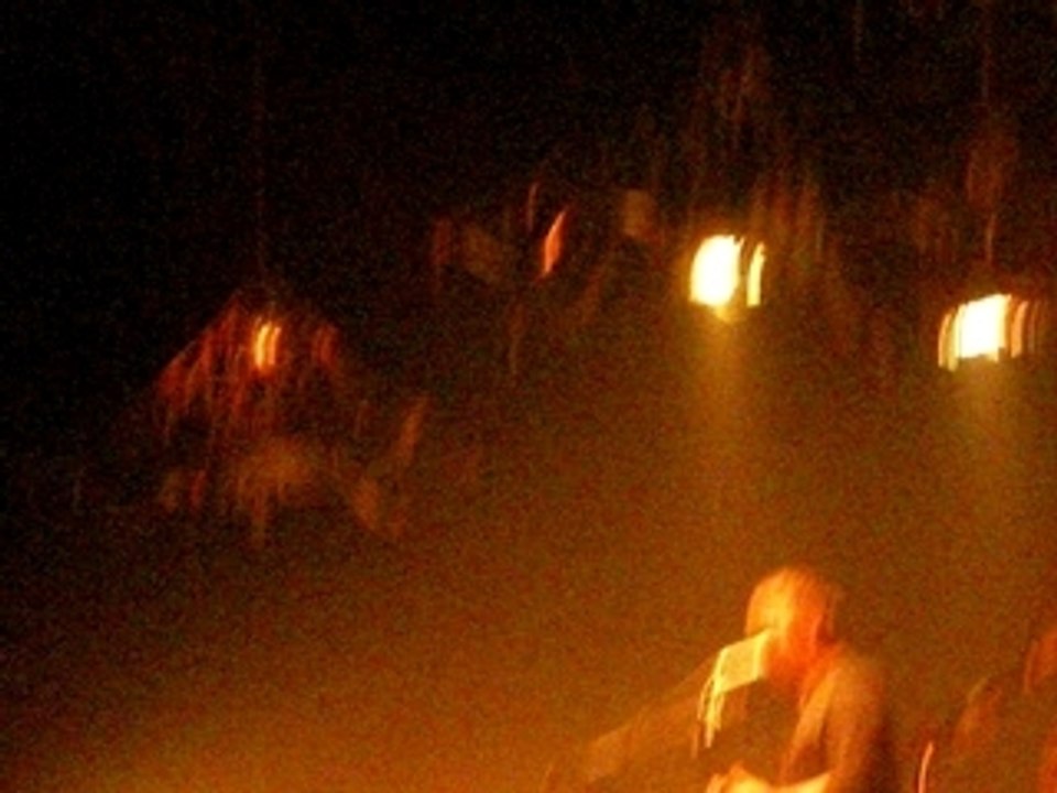 Queens of the Stone Age - River in the Road (Paris 29/2/8)