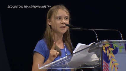 Greta: 'Sonhos se afogam em palavras e promessas vazias'