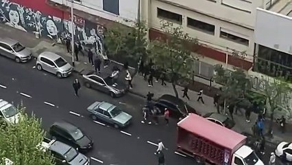 La barra de Independiente a los tiros en pleno Avellanede